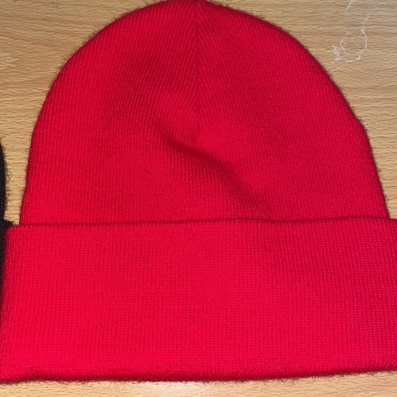 Levi’s Beanies 2 for $20 (REGULAR PRICE : $24 EACH) - Picture 5 of 5